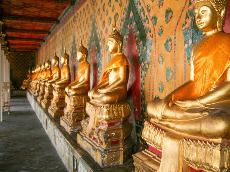 La galerie des Bouddhas dorés de Wat Pho